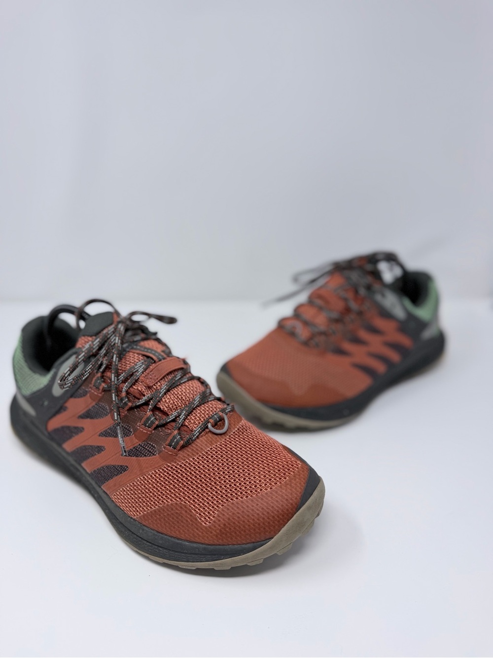 Merrell Trail Running Shoes Men’s 8.5 Vibram Sole Hiking Outdoor Sneakers